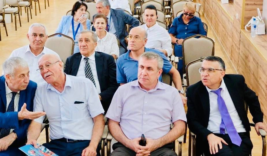 Председатель Общественной палаты РД Азизбек Черкесов принял участие в работе отчетно-выборной конференции профсоюзов